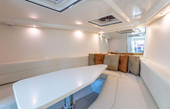 Deal of the Week! 40' Vandutch Yacht for Rent in Miami, Florida.