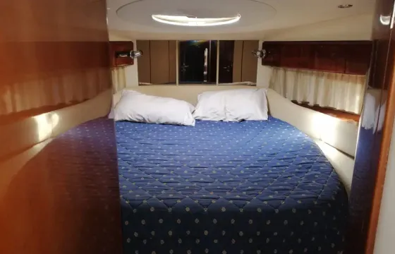 62' Azimut Power Yacht Charter in Cartagena, Bolívar