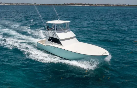 44ft Hatteras – Best Luxury Fishing Yacht in Cancun