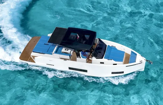 De Antonio 42' Motor Yacht from Tulum. Visit Inah Y Xpu Há