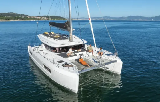 BRAND NEW 2025  Lagoon 43 Luxury Catamaran with AC price include 2 guests
