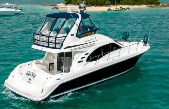 Enjoy Miami in new 48ft Sea Ray Fly Motor Yacht