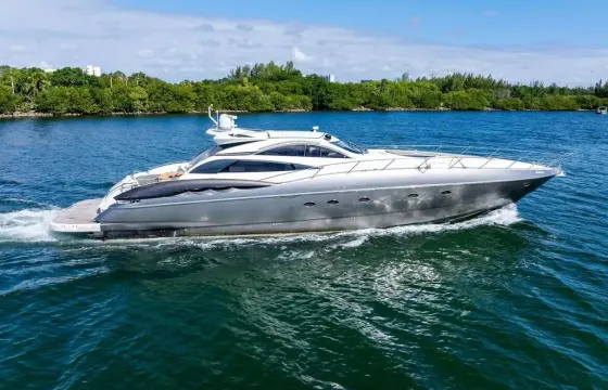 Predator 75ft Power Mega Yacht in Cancun