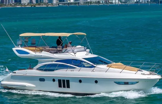 Enjoy 55’ Azimut Luxury Yacht Charter in Miami!