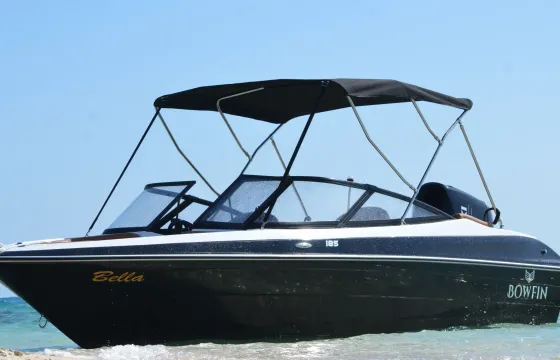 Private Speedboat to Magawish Island with Snorkeling & Private Transfer