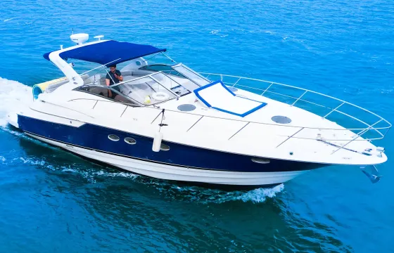 Enjoy Regal 45ft – Blue Elegance on the water in Miami!