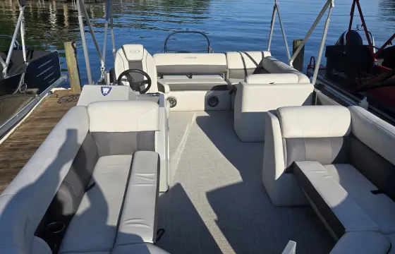 23ft Harris Cuiser Tritoon | 150HP | Rear Lounge | Smooth Ride | Seats 10