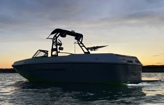 Moomba Wake Surf 23’ Lake Georgetown