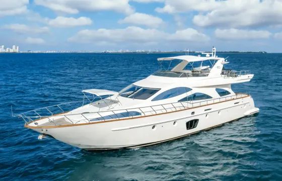 Luxury Ride! All-Inclusive Azimut 80 Ft Yacht in Cancun, Mexico.