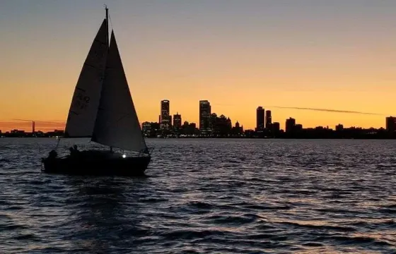 Charter this beautiful Catalina from Milwaukee, WI - Captain Included