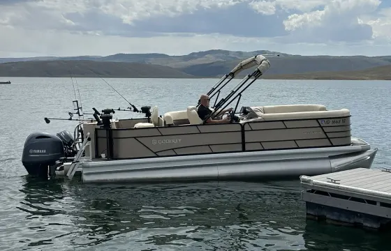 23' Tri-Toon Pontoon Fishing Boat