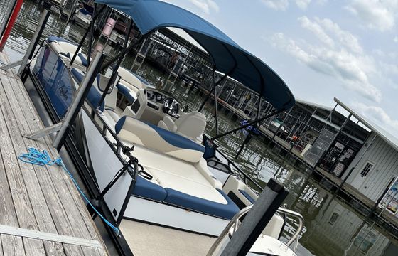 2 New Tri-toon Boats “Captain & Fuel included”  Nashville Area Old Hickory Lake
