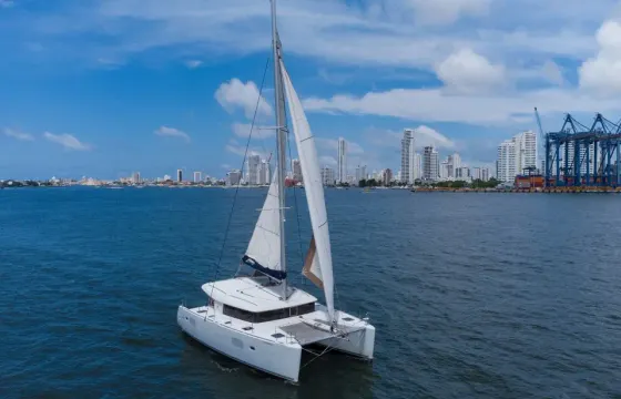 Deal of the Day! Lagoon 40Ft Catamaran for Rent in Cartagena, Colombia.