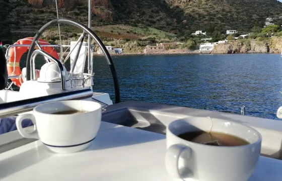 Oceanis 38 Sailing Yacht in Portorosa, Sicily