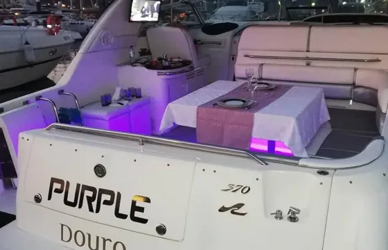 Private day cruise to Curva da Lomba from Porto
