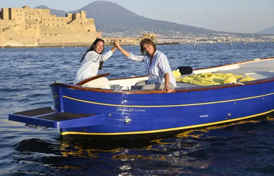 Tours on 23ft Electric Powered Boat in Naples