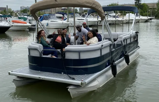 Amazing 22' Pontoon in Washington D.C.