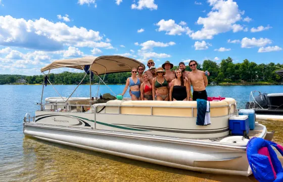 Bennington 25ft Pontoon – Gas Included!