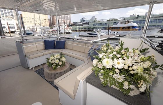 New!! 30 Pass Custom Luxury Yacht- Upscale Lounge- Female Owned