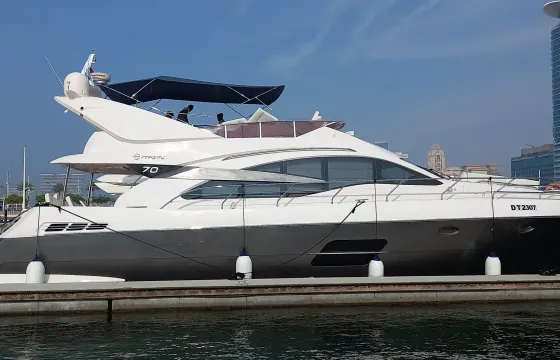 70ft yacht rental in Dubai Harbour Marina – ideal for groups up to 30 guests