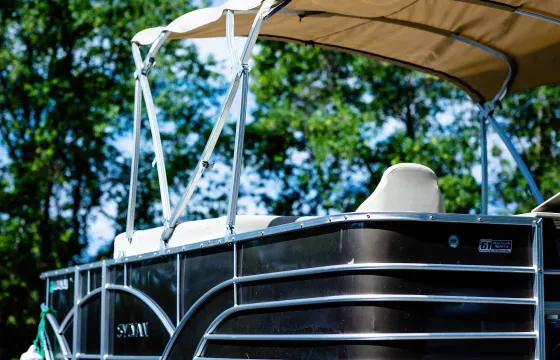 9 Person, 21' Sylvan Pontoon Boat on White Bear Lake