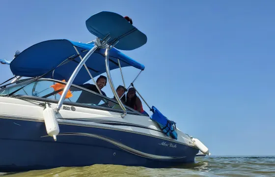 Mariah R23 Bowrider Wake/ Kneeboard, tube, and fish