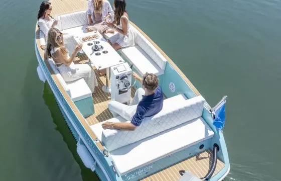 18' 2025 Small "Ken" Fun Boat Rental in Sag Harbor, New York