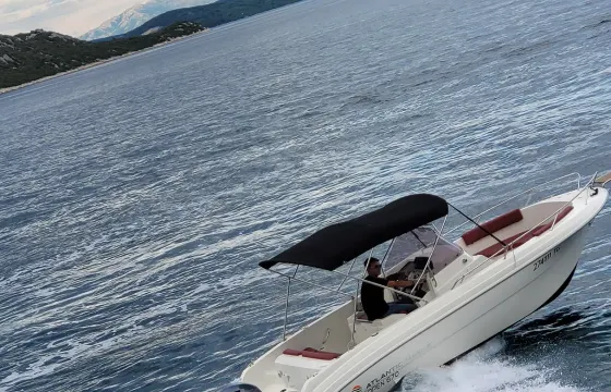 Atlantic Marine 670 Open Motorboat