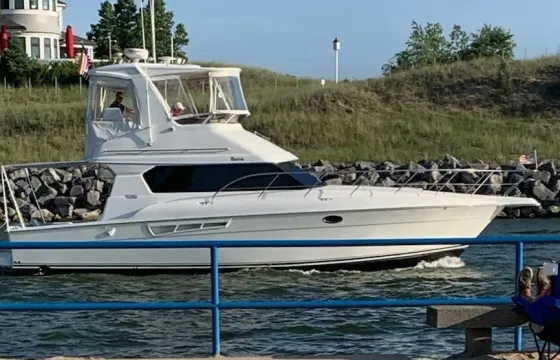 Lake Michigan Sightseeing and Sunset Cruise | Silverton 42 Convertible Yacht