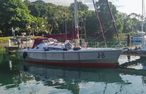 Yacht charter in San Blas Islands |Alubat — Ovni 435 (2003) Sailboat