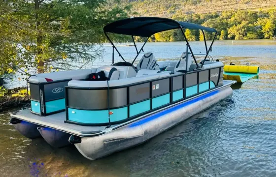 Best BYOB Party Pontoon on Lake Austin. Lily pad included. Captained