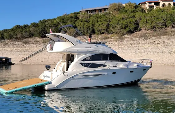 Meridian 341 sedan Yacht rental on Lake Travis!!