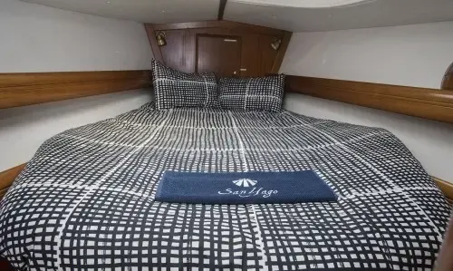 Charter 41' Bavaria Cruising Monohull in Vigo, Spain
