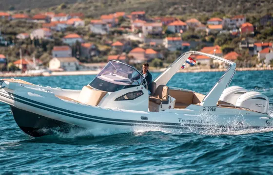 Capelli Tempest 1000 Open - 2x300 Yamaha - Sukosan - Delivery from Pag to Split