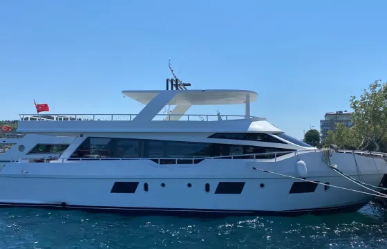 Power Mega Yacht for rent in İstanbul