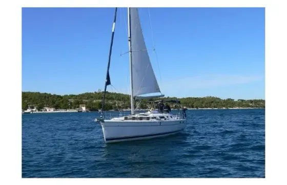 Charter Hunter 41 Cruising Monohull in Angra dos Reis