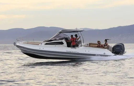 Boat rental in Banyuls‑sur‑Mer · Capelli Tempest 1000 WA (2023)