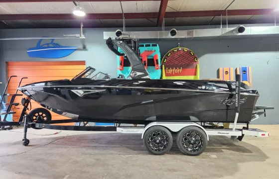 Brand New 2024 Tigè Z3 Luxury WakeBoat in Argyle TX