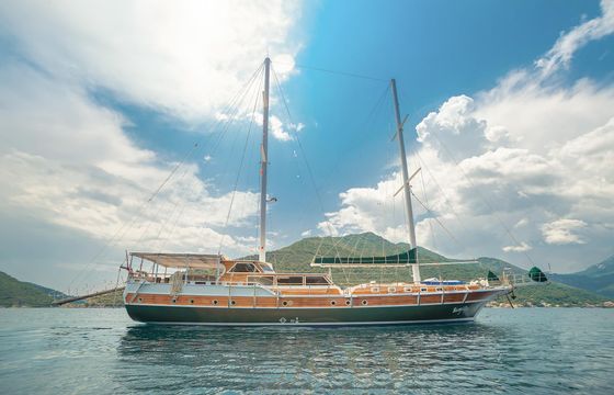 Sadri Usta I, beautiful classic yacht in Montenegro