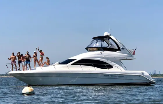 46' Fully Loaded Sea Ray Luxury Yacht. Brooklyn Bridge Location!