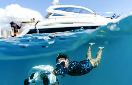Private Luxury Tour on 47ft Cranchi Mediterranee