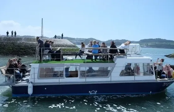 39' Zodiac Party Boat for 18 guests available on the Tagus River