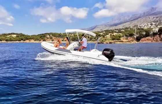 Enjoy a boat rental in Altea · 19ft RIB Xp 600