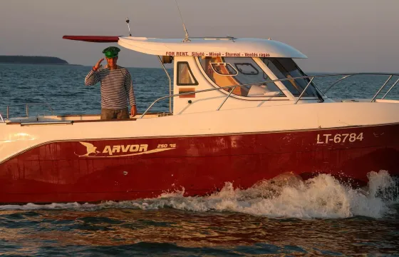 Private Sunset Parties, Local Fishing & Delta Expeditions | 25ft Arvor Speedboat