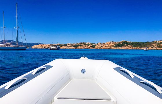 Explore Costa Smeralda with a No License BWA 550 Boat