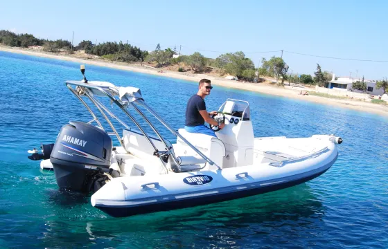 Yria 550-RIB boat for Rent in Agia Anna Port, Naxos, Greece