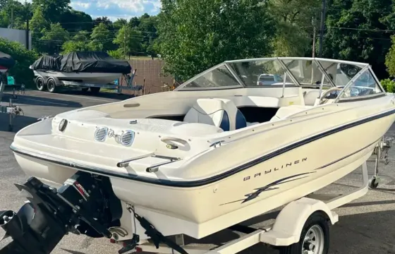 17’Bayliner Bow rider-Summer Fun☀️