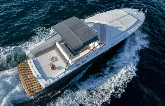 Charter 38' Magnum Marine Motor Yacht in Sorrento, Capri, Positano and Amalfi.