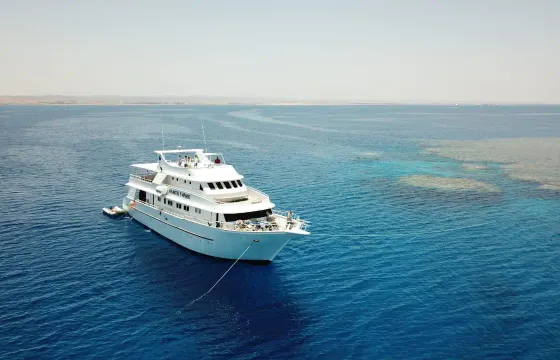 Heaven Saphir Safari Yacht – 3 Nights Kite OR Dolphin Safari