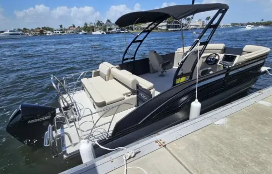 2025 Harris Sunliner 250 Sport Pontoon Boat - 12 Guest Capacity - Captain Option